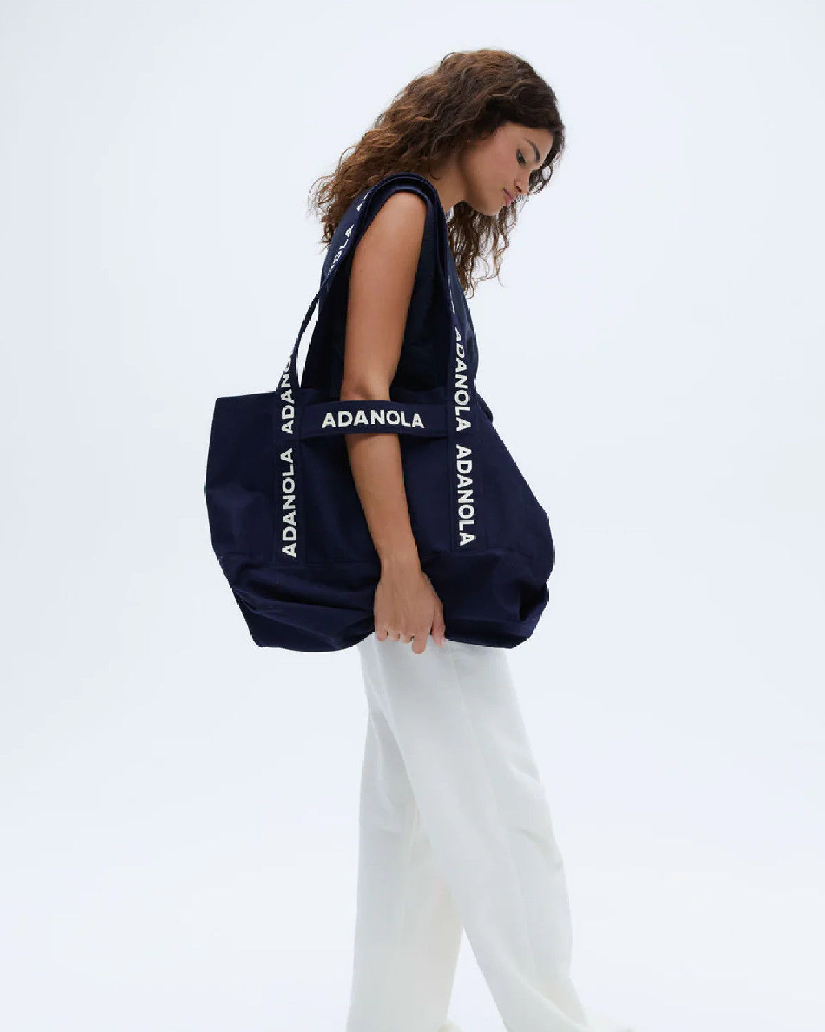 olive tote .jpg?updatedAt=